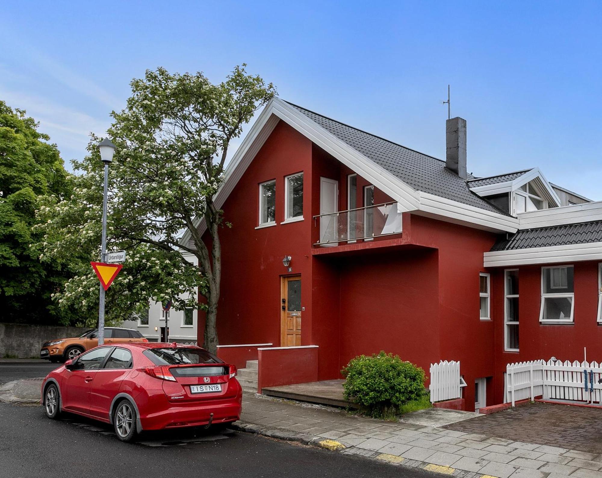 U16 By Stay In Iceland Reykjavík Exterior photo
